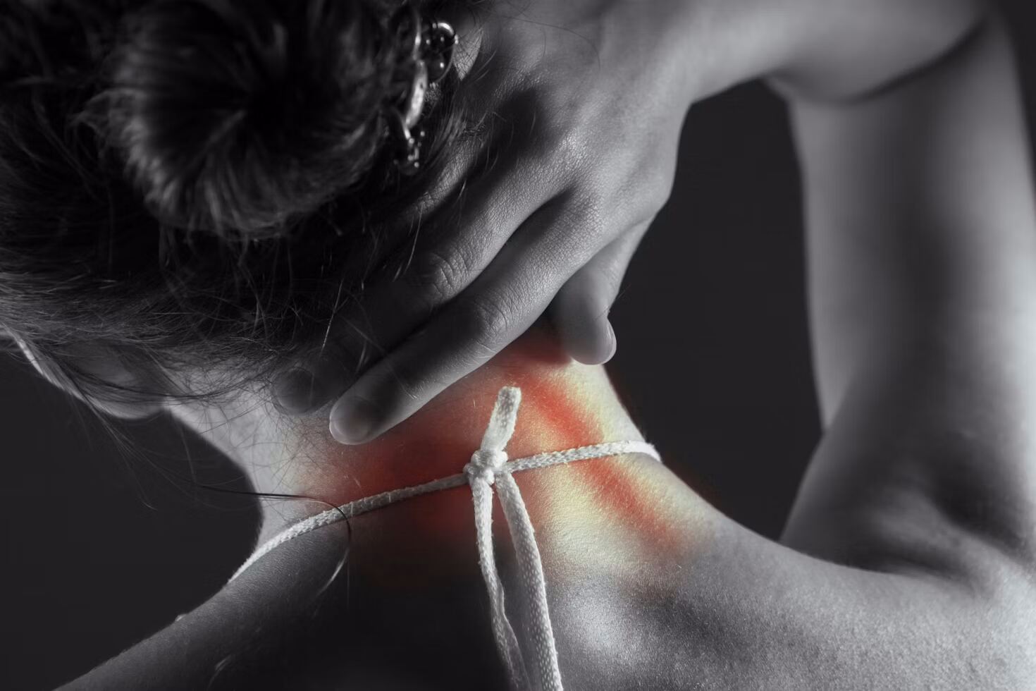 Zona del cuello asociada a molestia tiroidea